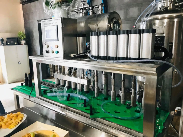 Semi-automatic Beer Filling Machine factory